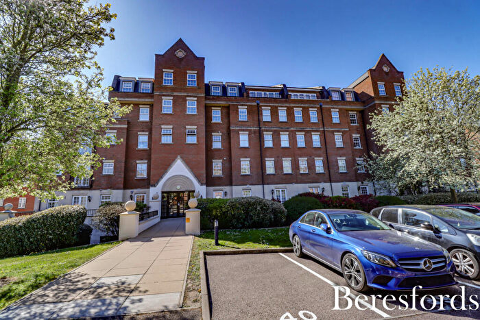 2 Bedroom Apartment For Sale In Joseph Court, Kipling Close, CM14