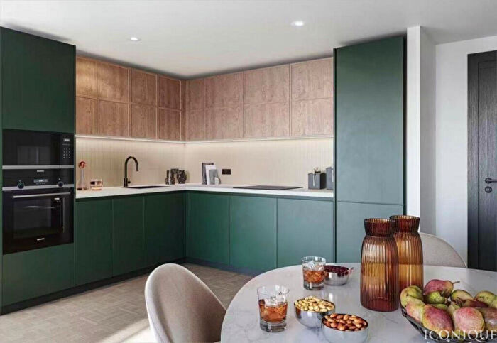 1 Bedroom Apartment For Sale In St John's Hill, London, SW11