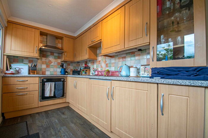 2 Bedroom Cottage To Rent In High Street, Silsoe, Bedford, MK45