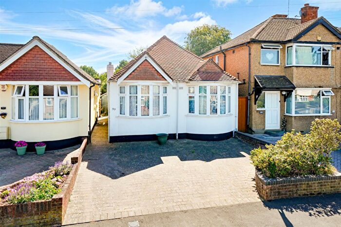 2 Bedroom Detached Bungalow For Sale In Malvern Way, Croxley Green, Rickmansworth, WD3