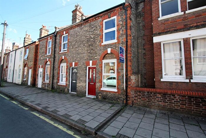 2 Bedroom Terraced House To Rent In Park Avenue, Newmarket, CB8