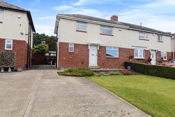 3 Bedroom Semi-Detached House For Sale In Dene Grove, Prudhoe, NE42