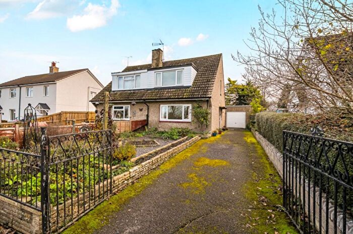 3 Bedroom Semi-Detached House For Sale In The Wyncies, Bishopstone, Swindon, SN6