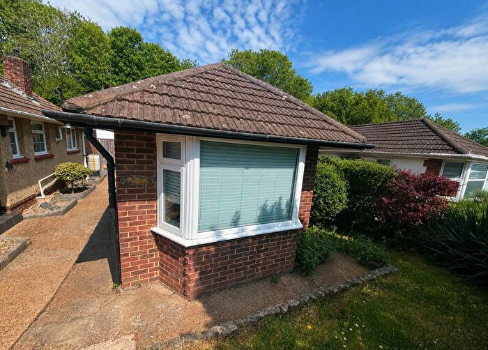 2 Bedroom Property To Rent In Dean Gardens, Portslade, Brighton, BN41