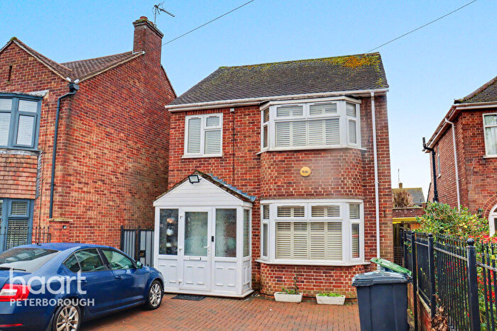 5 Bedroom Detached House For Sale In Welland Road, Dogsthorpe, PE1