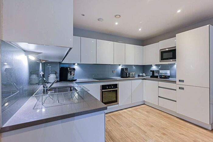 1 Bedroom Flat For Sale In Kings Arms Court, East Acton Lane, East Acton, London, W3