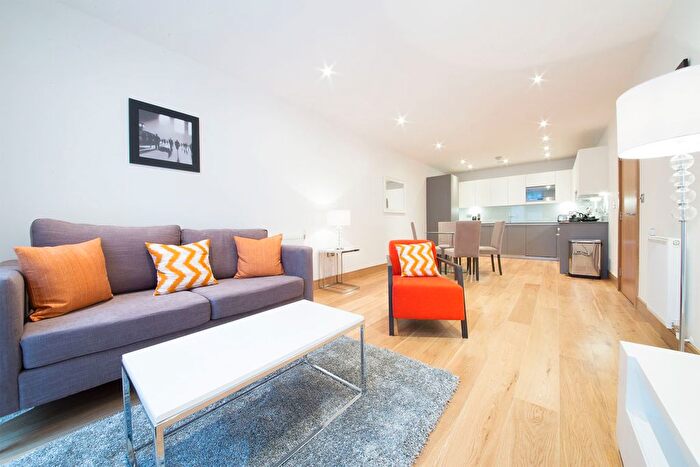 2 Bedroom Flat To Rent In Sclater Street, Shoreditch, E1