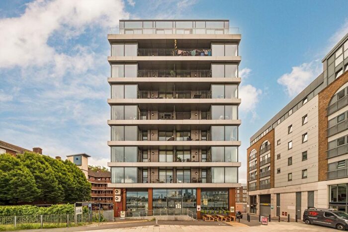 3 Bedroom Flat To Rent In Horseferry Place, Greenwich, SE10