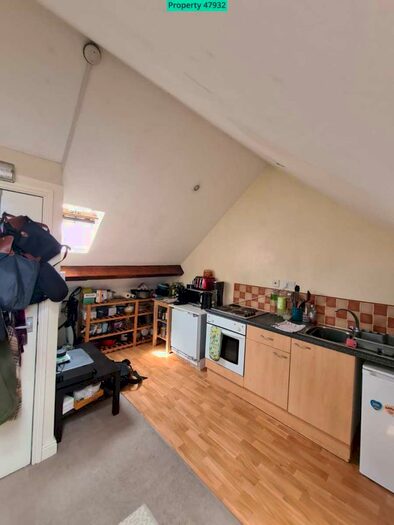 1 Bedroom Flat To Rent In Flat, Highfield Street, Leicester, LE2