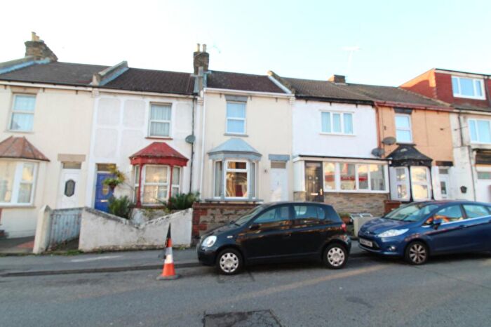 2 Bedroom Terraced House For Sale In Ingram Road, Gillingham, Kent, ME7