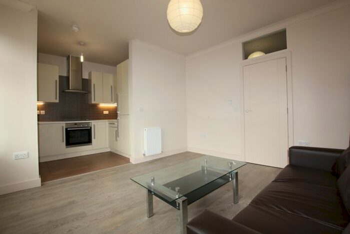 1 Bedroom Flat To Rent In Brent Street, Hendon, NW4