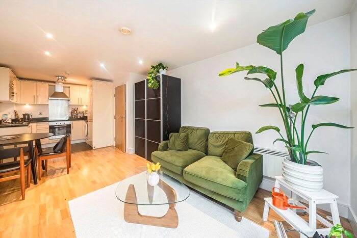 1 Bedroom Flat For Sale In Cheshire Street, Shoreditch, E2