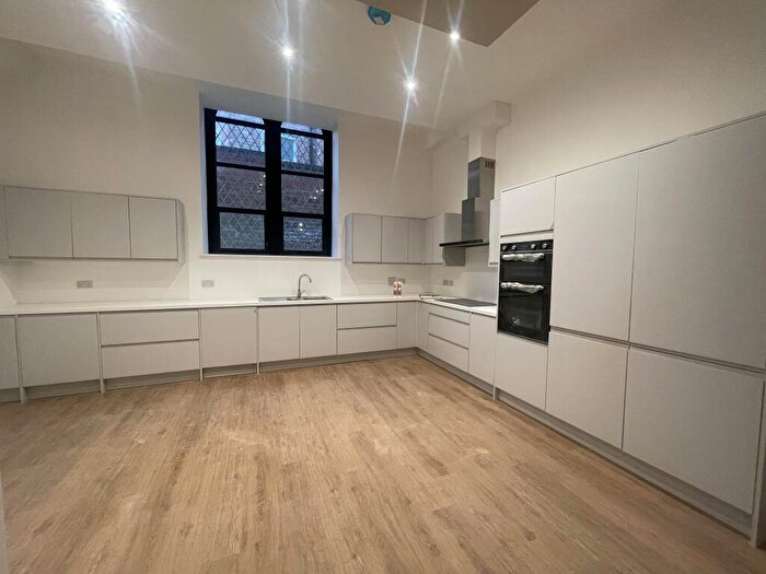 3 Bedroom Apartment To Rent In Tait House, Gower Street, DE1