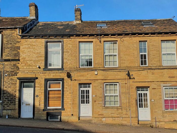 3 Bedroom Terraced House To Rent In Halifax, West Yorkshire, HX1