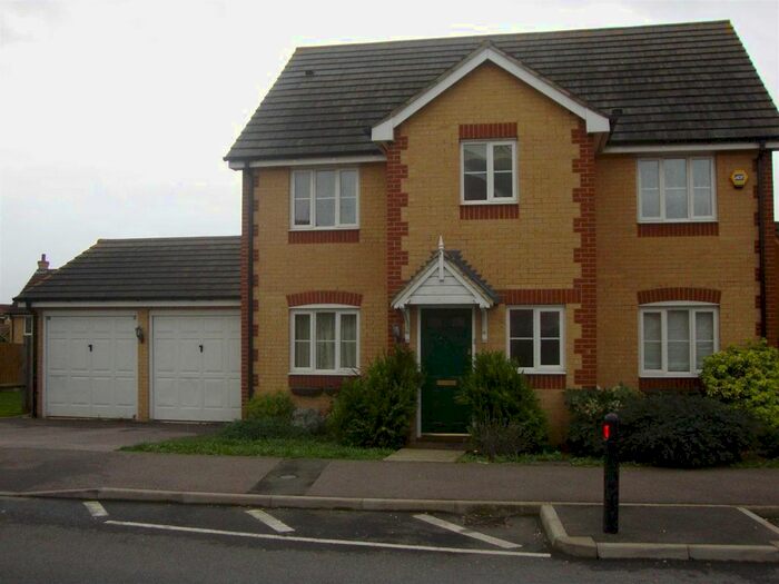 5 Bedroom Detached House To Rent In Recreation Way, Kemsley, Sittingbourne ME10