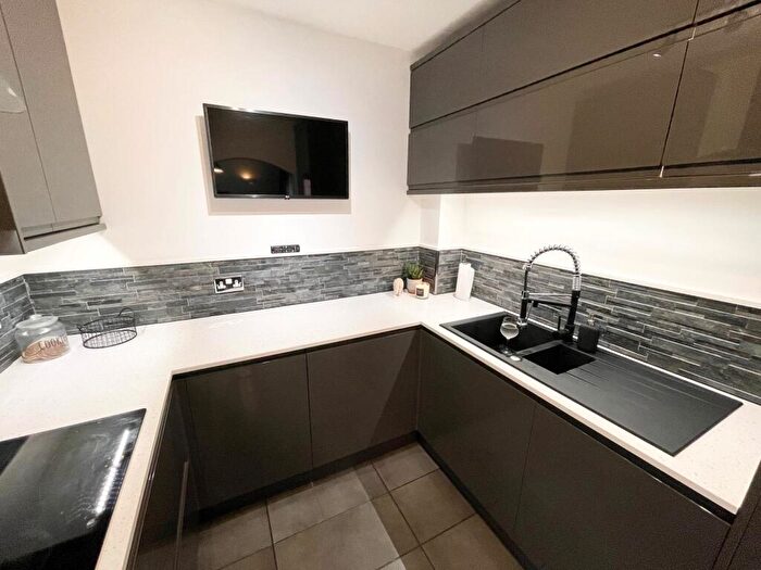 2 Bedroom Apartment To Rent In Serif Close, Carrington Point, NG5