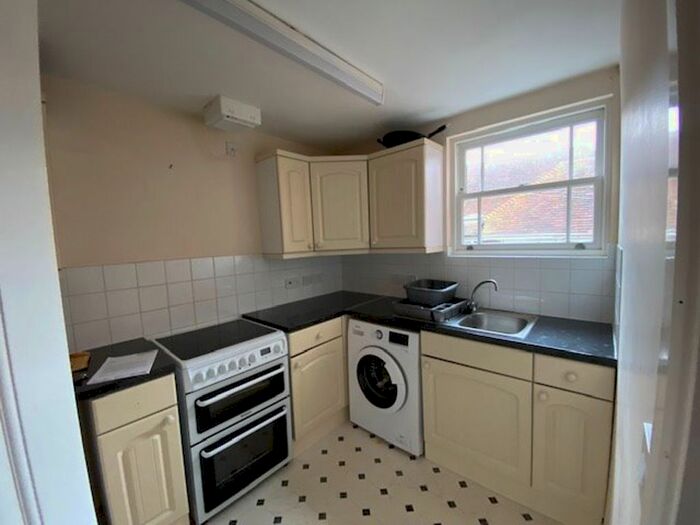 Studio To Rent In High Street, Sevenoaks TN13