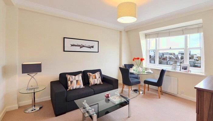 1 Bedroom Flat To Rent In Hill Street, Mayfair, London, W1J