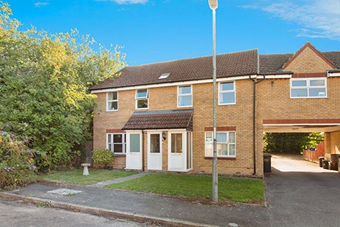 2 Bedroom Maisonette For Sale In Howlett Way, Bottisham, Cambridge, CB25
