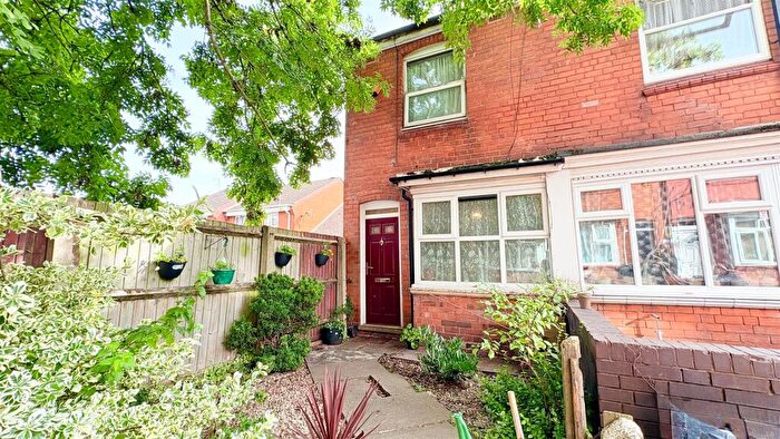 2 Bedroom End Of Terrace House For Sale In Lilac Avenue, Runcorn Road, B12