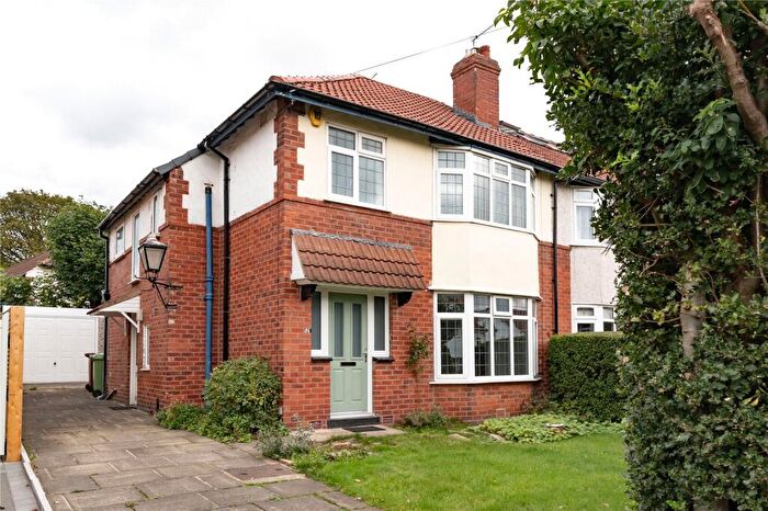 3 Bedroom Semi-Detached House For Sale In Stainburn Crescent, Leeds, West Yorkshire, LS17