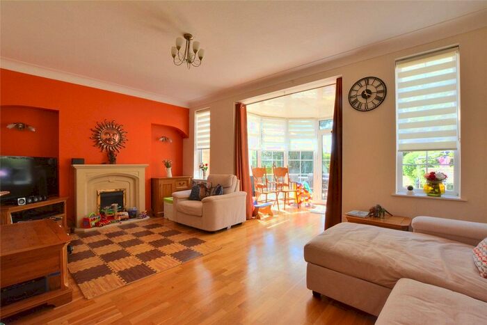 4 Bedroom Semi-Detached House To Rent In Sidcup Road, London, SE9