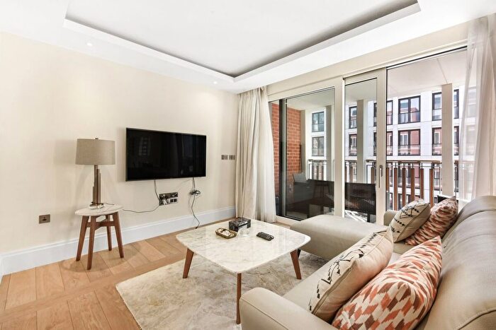 2 Bedroom Flat To Rent In Temple House, Arundel Street, London, WC2R