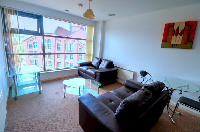 2 Bedroom Apartment To Rent In Castlefield, Manchester, M15