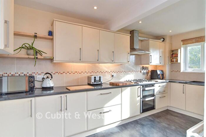 2 Bedroom End Of Terrace House For Sale In Sutton Close, Brighton, Brighton & Hove, BN2