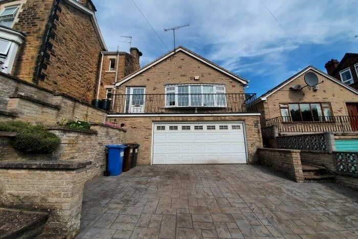 2 Bedroom Bungalow To Rent In Springvale Road, Sheffield, S6