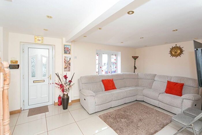 3 Bedroom Terraced House To Rent In , Bushey, Carpenders Park, WD19