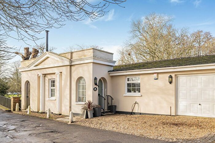 2 Bedroom Bungalow For Sale In Thorncroft Drive, Leatherhead, KT22