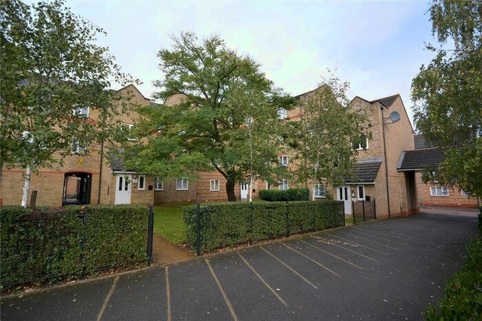 1 Bedroom Flat To Rent In Rookes Crescent, Chelmsford, CM1
