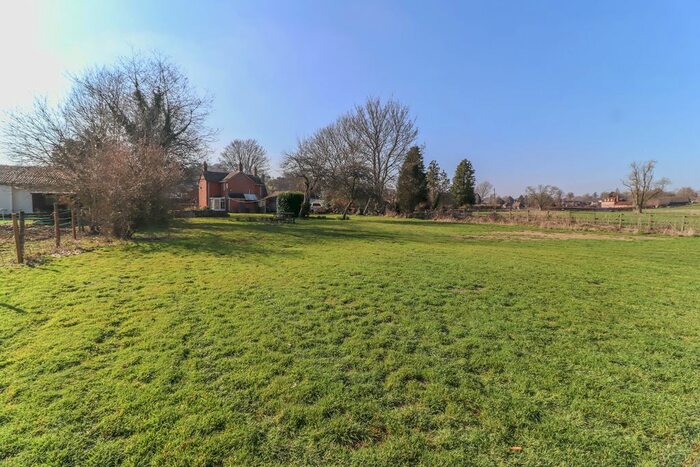 2 Bedroom Detached House For Sale In Hurstbourne Tarrant, Andover, Hampshire, SP11