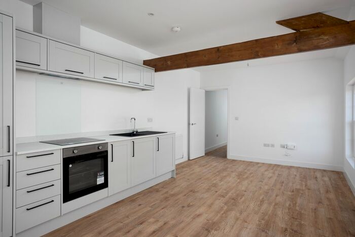 1 Bedroom Flat To Rent In Apt, High Street, Long Eaton, NG10