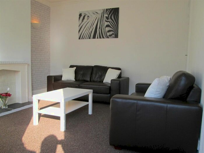 3 Bedroom Terraced House To Rent In Arley Terrace, Armley, Leeds LS12