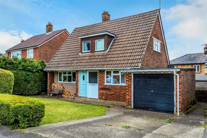 3 Bedroom Detached House For Sale In St Andrews Way, Limpsfield Chart, Oxted, RH8