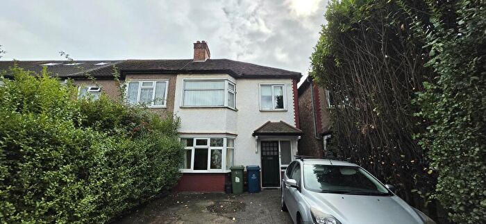 1 Bedroom Flat To Rent In Headstone Drive, Harrow, HA1