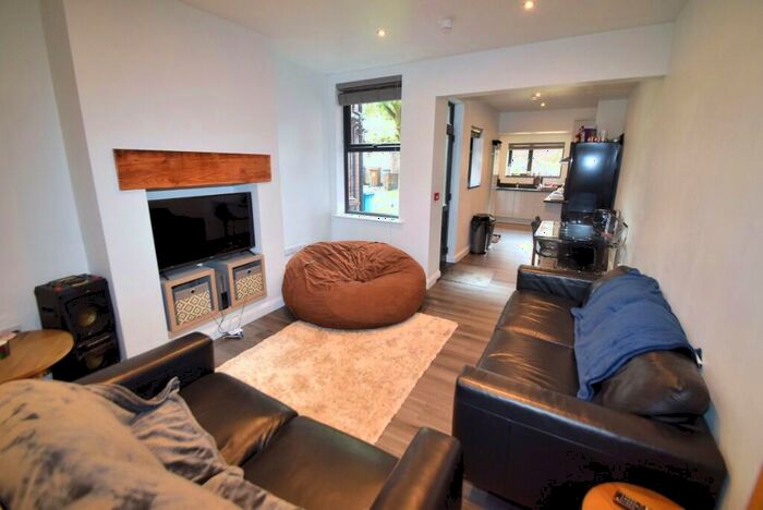 5 Bedroom Terraced House To Rent In Denham Road, Sheffield, S11