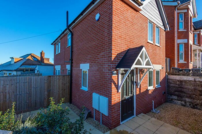 2 Bedroom House To Rent In Homeside Road, Bournemouth, Dorset, BH9