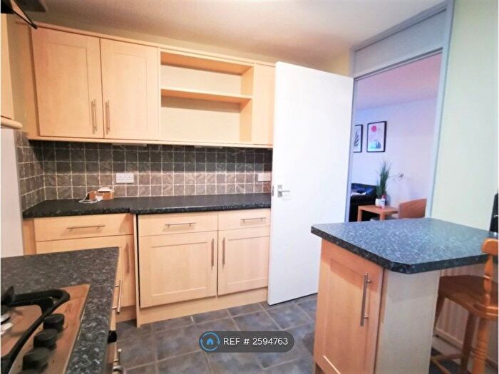 2 Bedroom Flat To Rent In Consul Court, Cambridge, CB4