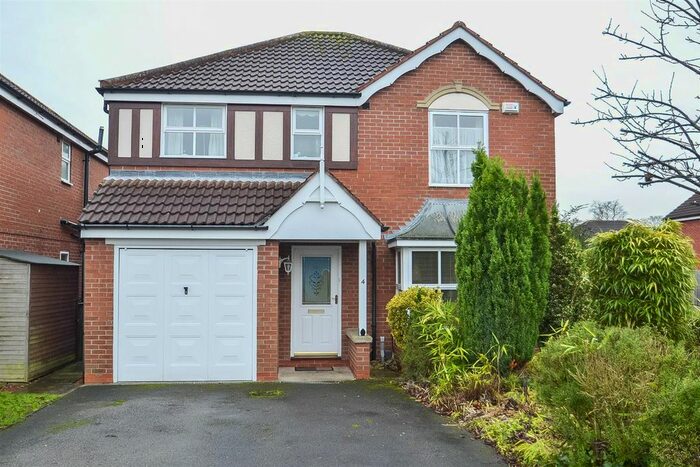 4 Bedroom Detached House To Rent In Landau Close, York, YO30