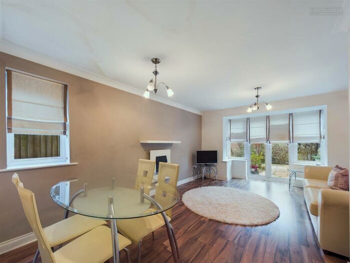 3 Bedroom Town House To Rent In Campaign Avenue, Peterborough, PE2