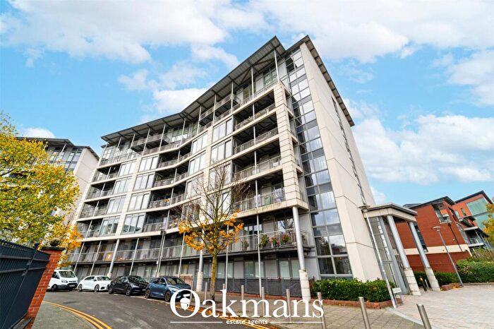 2 Bedroom Apartment For Sale In Langley Walk, Birmingham, West Midlands, B15