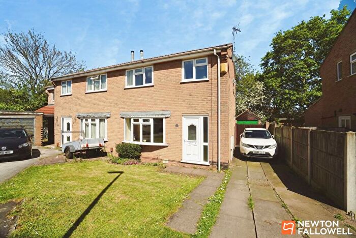3 Bedroom Semi Detached House For Sale In Doyle Close, Loughborough, LE11