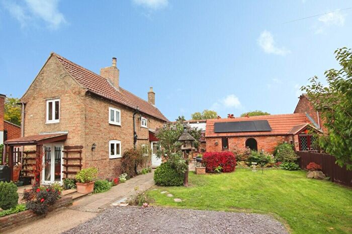 3 Bedroom Semi-Detached House For Sale In High Street, Marton, Gainsborough, DN21