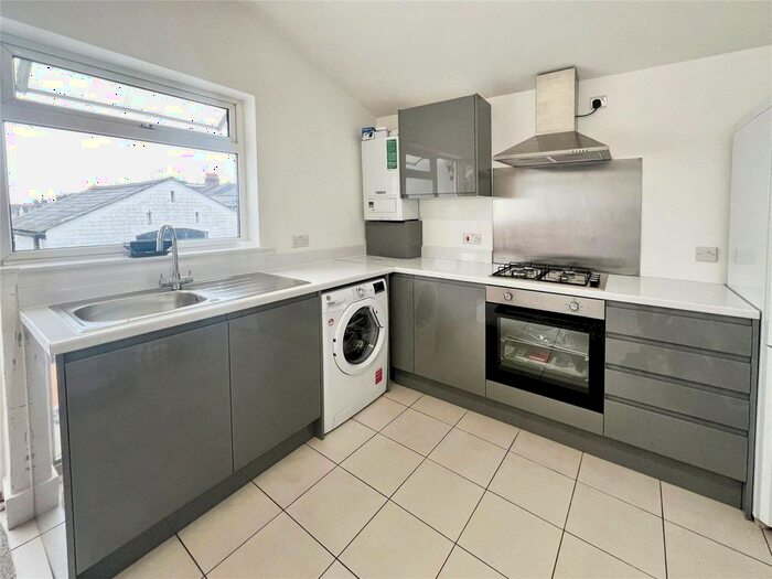 3 Bedroom Flat To Rent In St. Albans Road, Watford, Hertfordshire, WD24