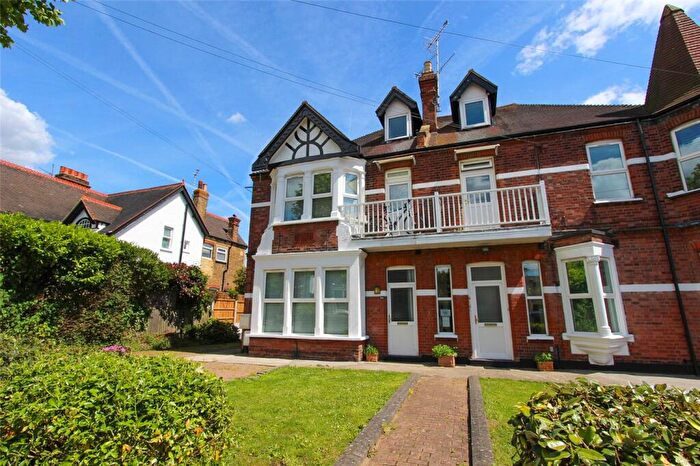 2 Bedroom Apartment To Rent In Preston Road, Westcliff-on-Sea, Essex, SS0