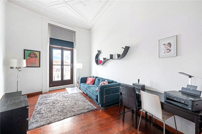 2 Bedroom Flat To Rent In Old Brompton Road, South Kensington, London, SW7