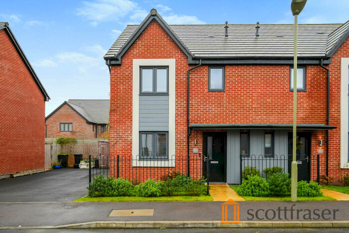 3 Bedroom Semi-Detached House To Rent In Wheatfield Drive, Curbridge, Witney, OX29